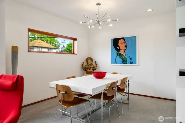 209 12th Ave E, Seattle, WA 98102