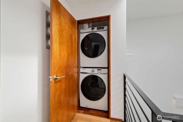209 12th Ave E, Seattle, WA 98102