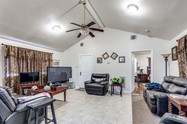 9101 NE Homewood Lane NE, Houston, TX 77078