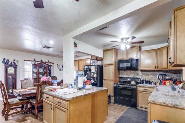 9101 NE Homewood Lane NE, Houston, TX 77078