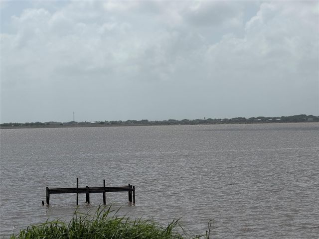 94 Trout Street, Palacios, TX 77465