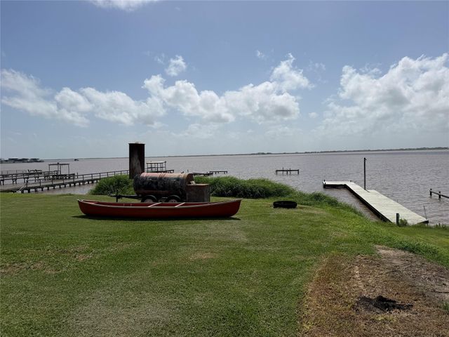 94 Trout Street, Palacios, TX 77465