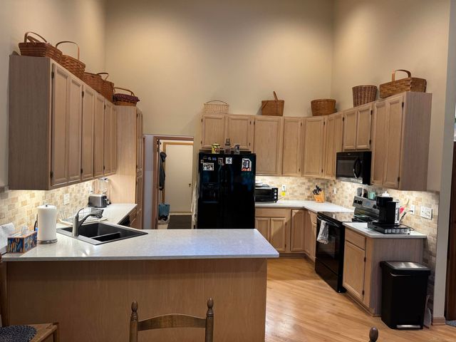 3375 Fairgrove Terrace, Rochester Hills, MI 48309