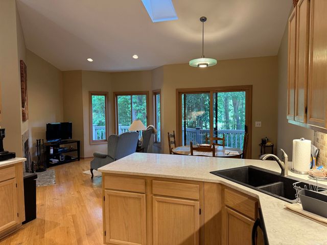 3375 Fairgrove Terrace, Rochester Hills, MI 48309