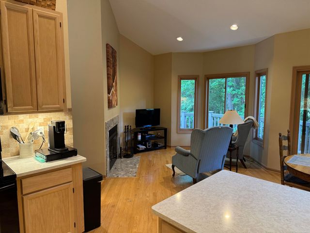 3375 Fairgrove Terrace, Rochester Hills, MI 48309