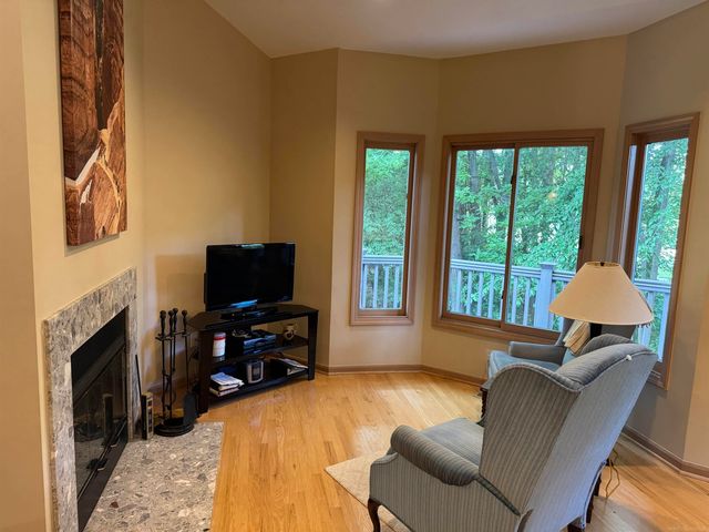 3375 Fairgrove Terrace, Rochester Hills, MI 48309