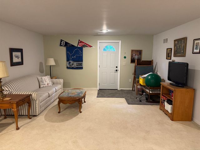 3375 Fairgrove Terrace, Rochester Hills, MI 48309