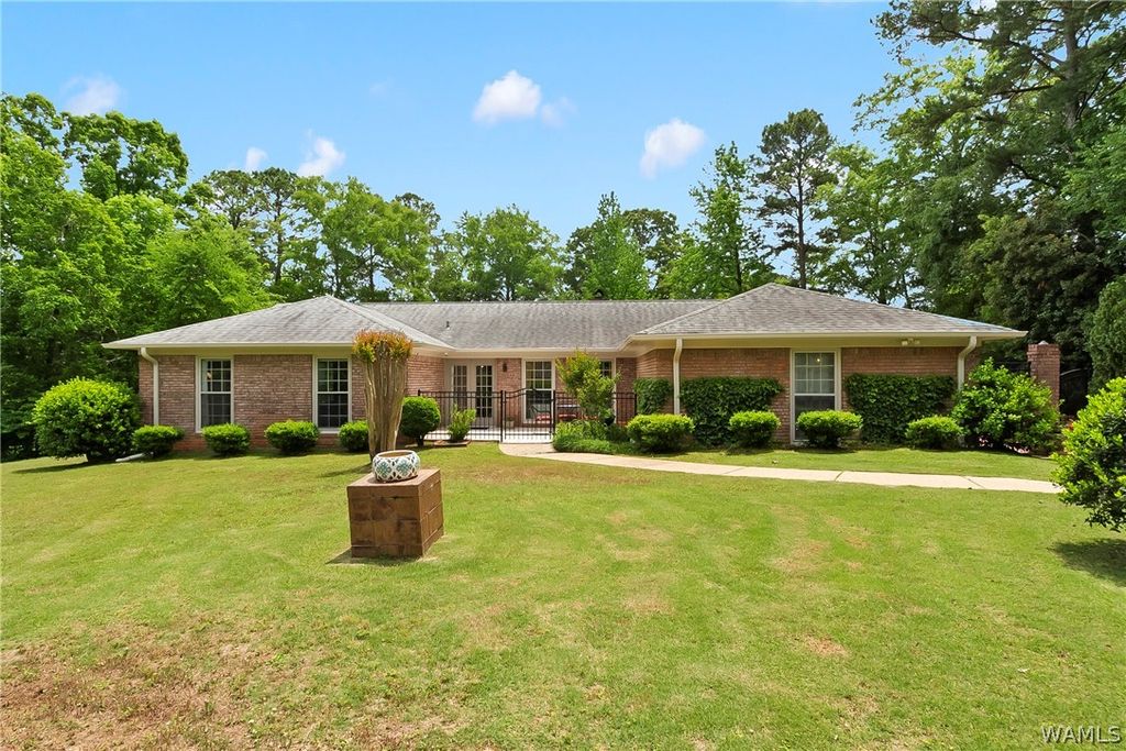 601 Innsbruck, Northport, AL 35473