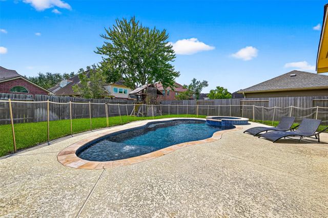 4722 Plato Park Drive, Sugar Land, TX 77479