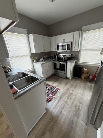 213 Burr Oak Street, Kalamazoo, MI 49001