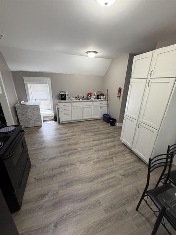 213 Burr Oak Street, Kalamazoo, MI 49001
