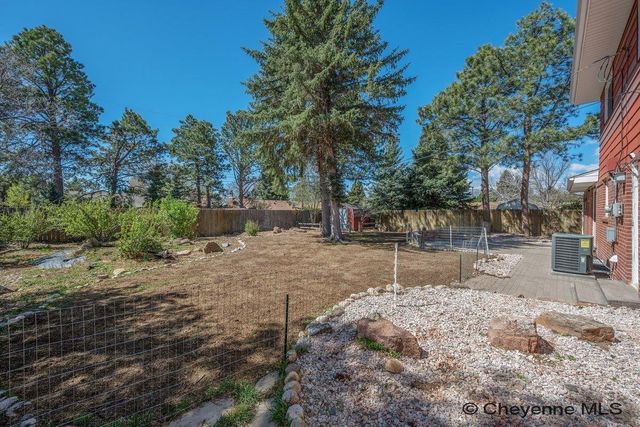 921 ARAPAHO ST, Cheyenne, WY 82009