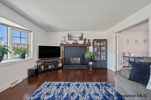921 ARAPAHO ST, Cheyenne, WY 82009