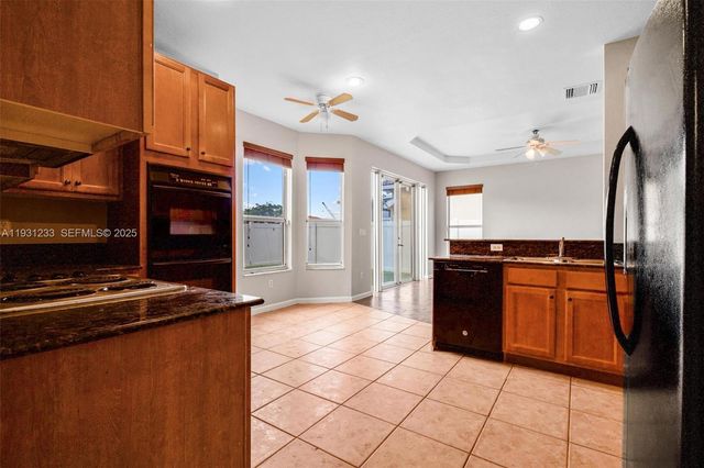 2242 NE 41st Ave, Homestead, FL 33033