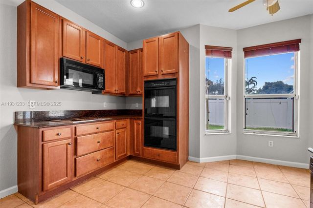 2242 NE 41st Ave, Homestead, FL 33033