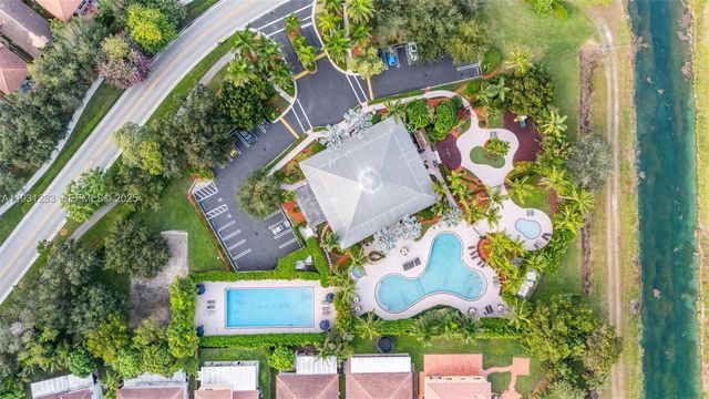 2242 NE 41st Ave, Homestead, FL 33033