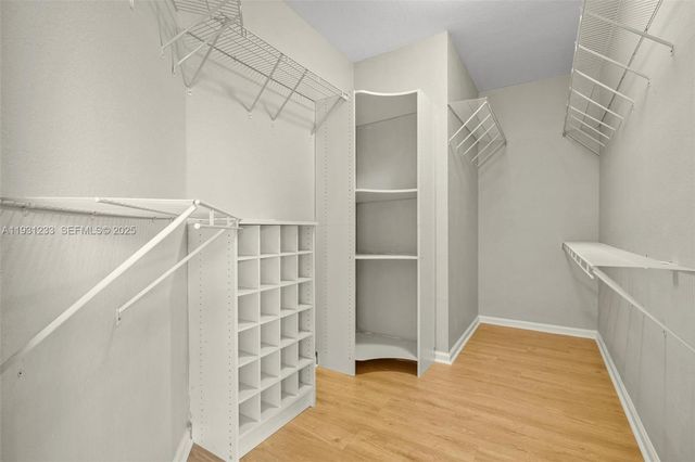 2242 NE 41st Ave, Homestead, FL 33033