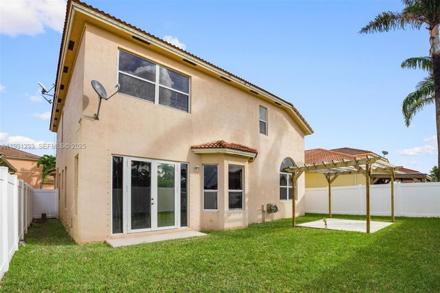 2242 NE 41st Ave, Homestead, FL 33033