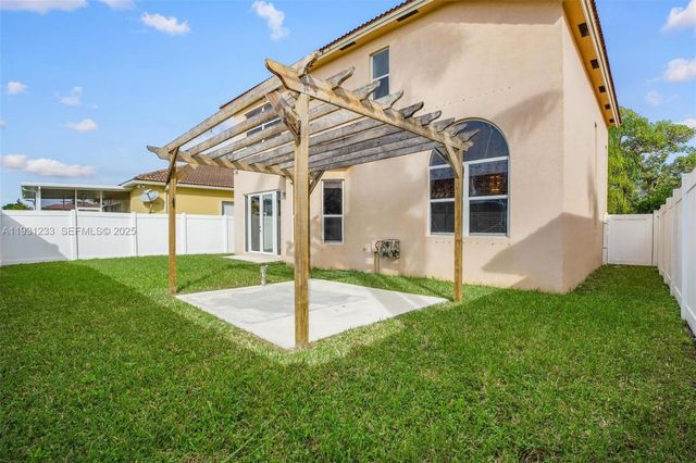 2242 NE 41st Ave, Homestead, FL 33033