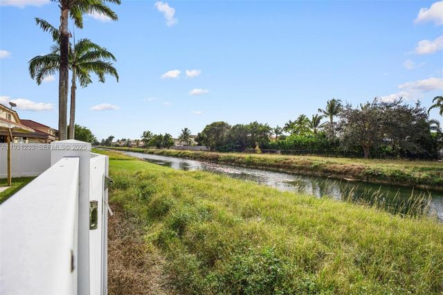 2242 NE 41st Ave, Homestead, FL 33033