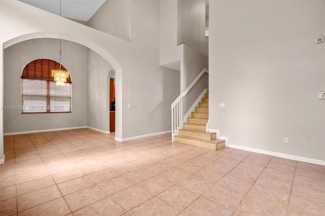 2242 NE 41st Ave, Homestead, FL 33033