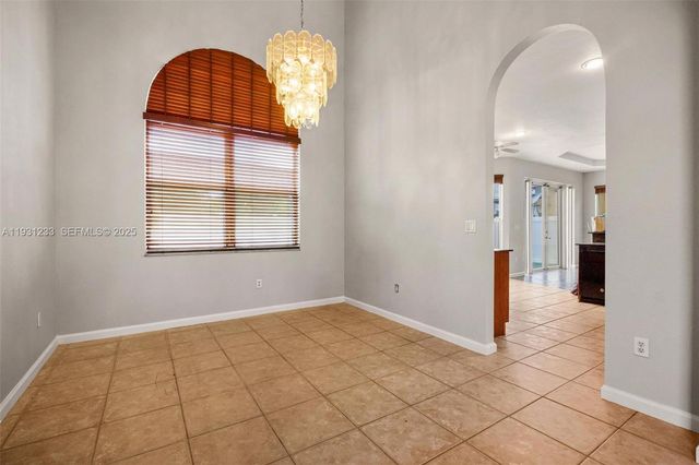 2242 NE 41st Ave, Homestead, FL 33033