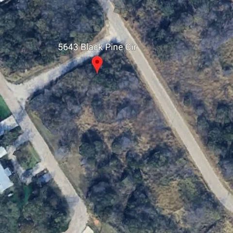 5643 Black Pine Circle, Granbury, TX 76048