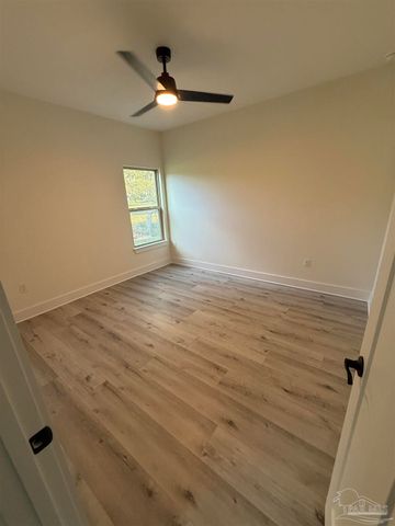 8636 Messick St A, Pensacola, FL 32534