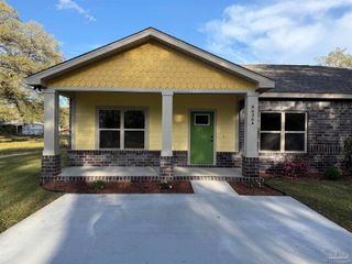 8636 Messick St A, Pensacola, FL 32534