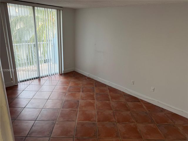 1801 S Treasure Drive 510, North Bay Village, FL 33141