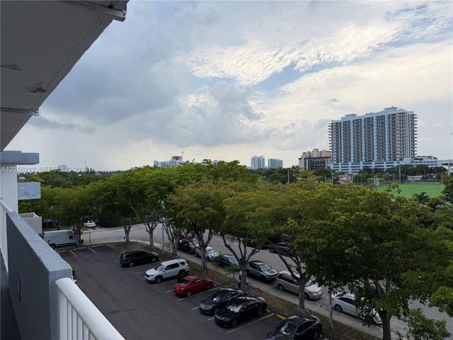 1801 S Treasure Drive 510, North Bay Village, FL 33141