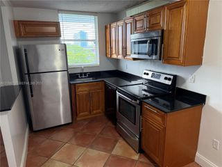 1801 S Treasure Drive 510, North Bay Village, FL 33141