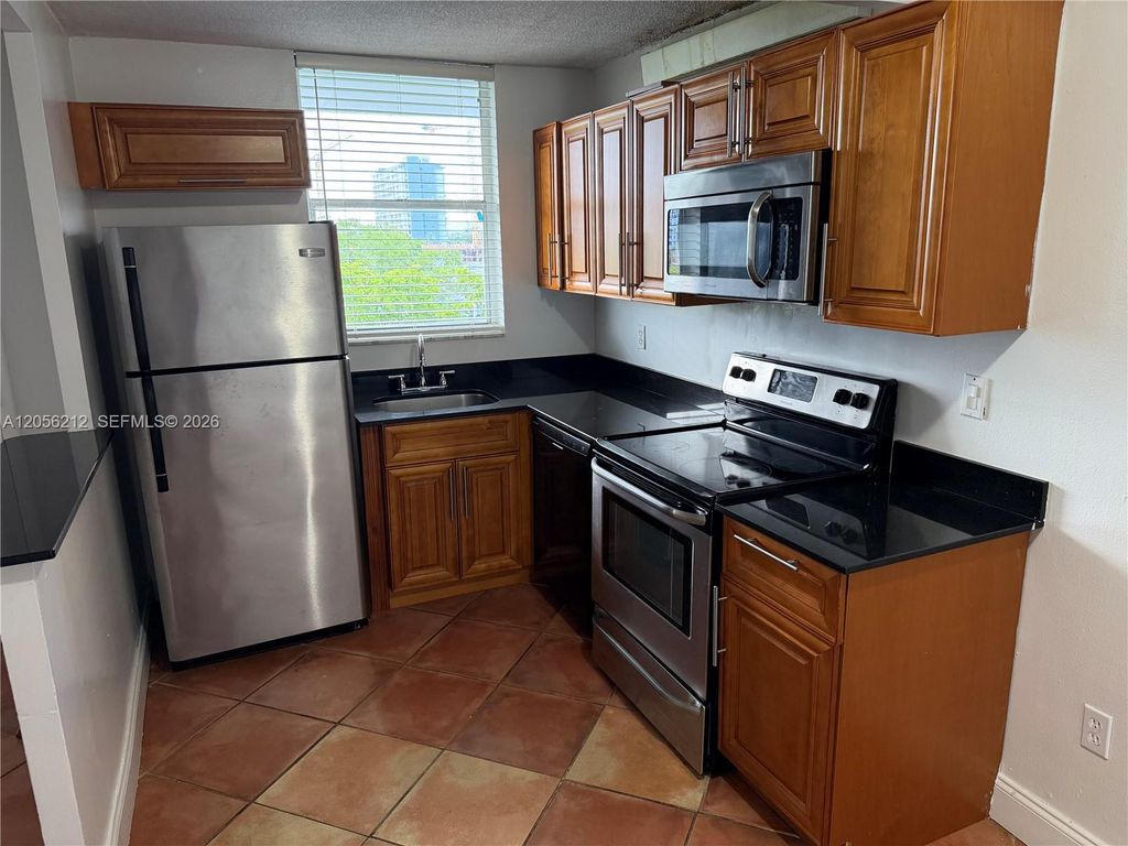 1801 S Treasure Drive 510, North Bay Village, FL 33141