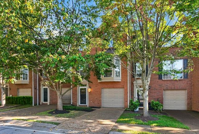 640 Huffine Manor Cir, Franklin, TN 37067