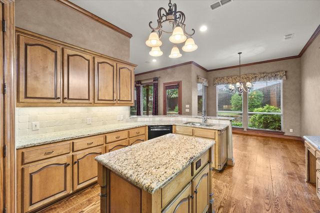5 Tennis Village Drive, Heath, TX 75032
