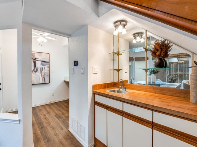 18040 Midway Road 189, Dallas, TX 75287