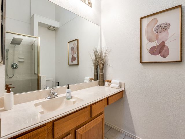 18040 Midway Road 189, Dallas, TX 75287