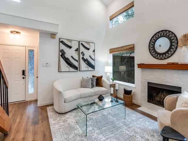 18040 Midway Road 189, Dallas, TX 75287