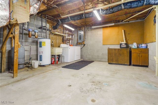 2081 Waynesburg Road NW, Carrollton, OH 44615