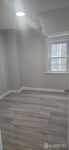 272 Market Street 1st, Perth Amboy, NJ 08861