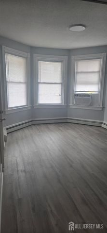 272 Market Street 1st, Perth Amboy, NJ 08861