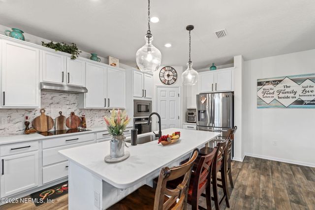 12897 LOGANS WALK Lane, Jacksonville, FL 32218