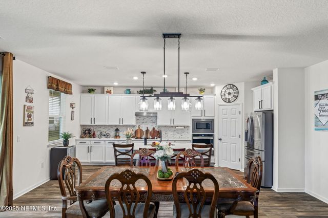 12897 LOGANS WALK Lane, Jacksonville, FL 32218