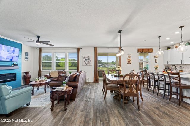 12897 LOGANS WALK Lane, Jacksonville, FL 32218