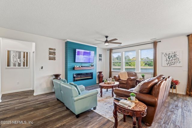 12897 LOGANS WALK Lane, Jacksonville, FL 32218