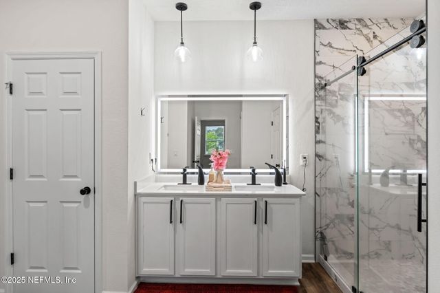 12897 LOGANS WALK Lane, Jacksonville, FL 32218