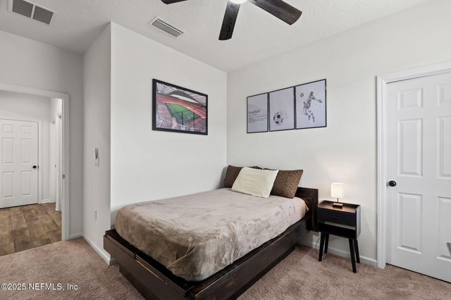 12897 LOGANS WALK Lane, Jacksonville, FL 32218