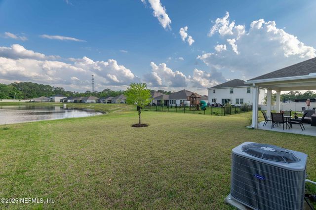 12897 LOGANS WALK Lane, Jacksonville, FL 32218