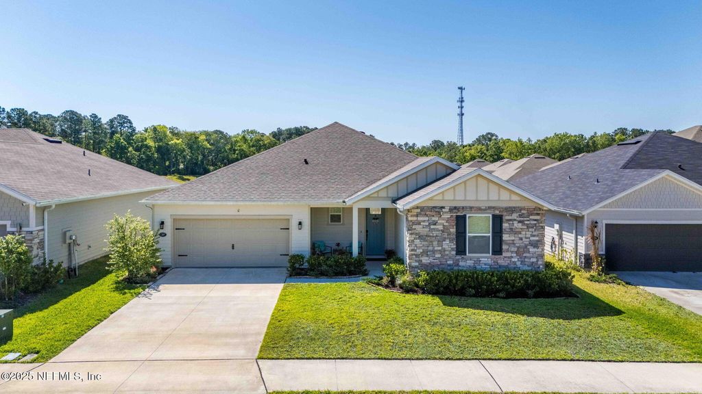 12897 LOGANS WALK Lane, Jacksonville, FL 32218