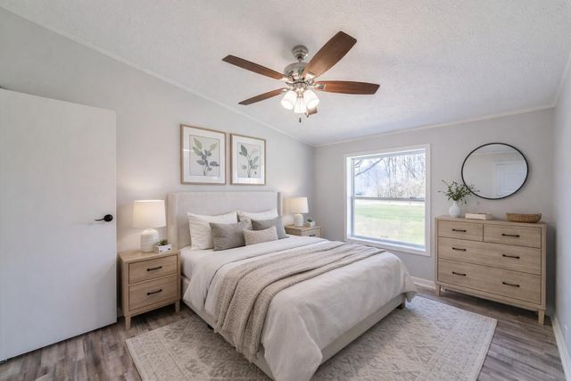 11327 N 550 E 7, Demotte, IN 46310